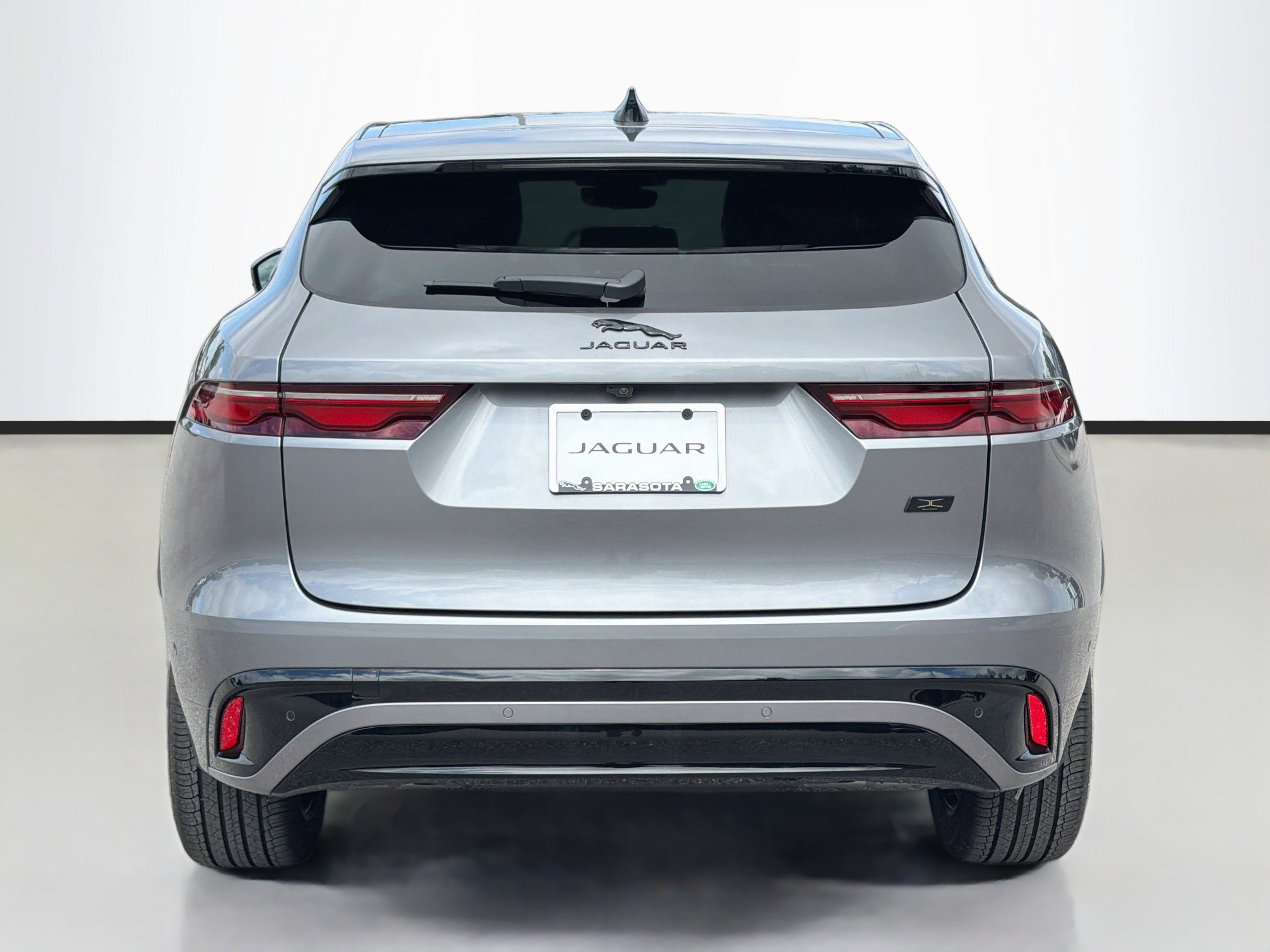New 2026 Jaguar F-PACE R-Dynamic S AWD/4WD image 4