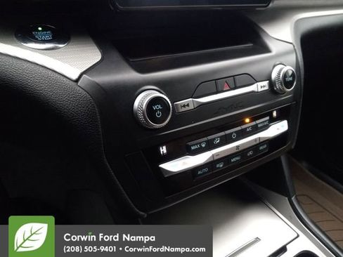 Used 2020 Ford Explorer XLT w/ Class III Trailer Tow Package image 17