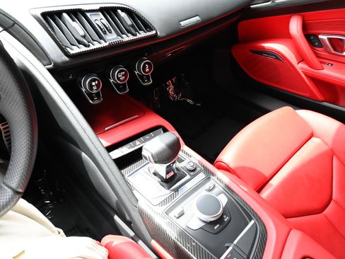 Used 2018 Audi R8 V10 plus AWD/4WD image 30