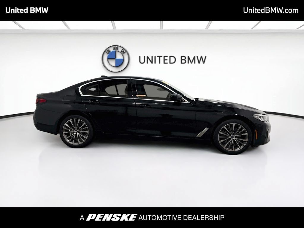 Used 2022 BMW 530i w/ Premium Package RWD image 4