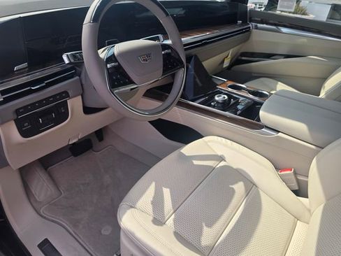 New 2026 Cadillac Escalade Platinum Sport AWD/4WD image 22