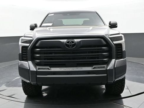 Used 2025 Toyota Tundra SR5 w/ SR5 Convenience Package AWD/4WD image 19
