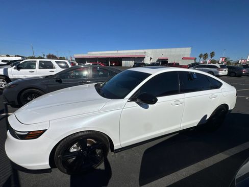Used 2024 Honda Accord Sport image 4