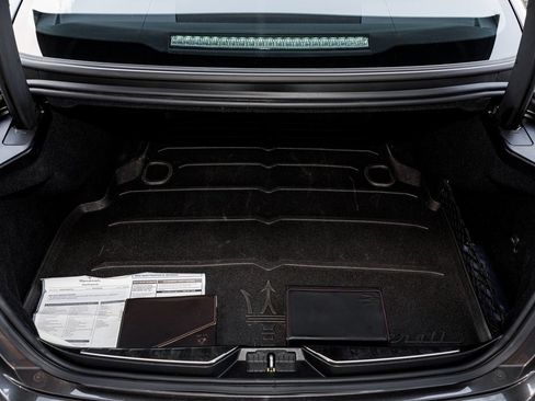 Used 2022 Maserati Quattroporte Modena image 35