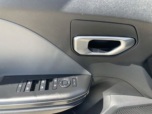Used 2025 Kia K4 FWD image 21