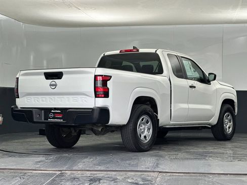 Used 2023 Nissan Frontier S image 3