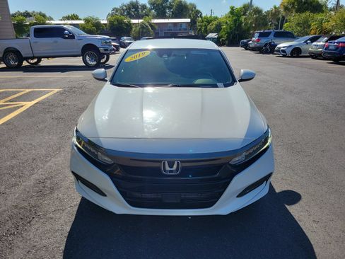 Used 2019 Honda Accord Sport image 4
