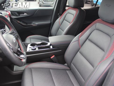 Certified 2025 Chevrolet Equinox RS AWD/4WD image 11
