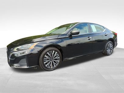 Used 2024 Nissan Altima 2.5 SV
