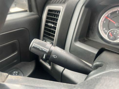 Used 2019 RAM 1500 Tradesman w/ Chrome Appearance Group AWD/4WD image 30