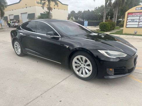 Used 2017 Tesla Model S 75 image 9