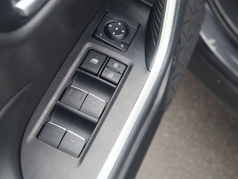 Used 2025 Toyota RAV4 XLE AWD/4WD image 22