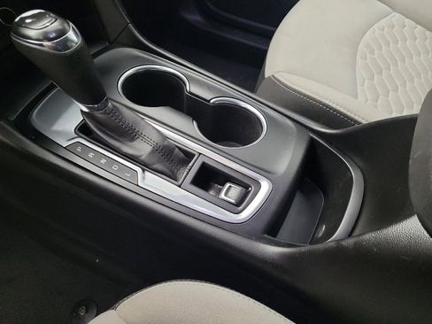 Used 2020 Chevrolet Equinox LT w/ LPO, Floor Liner Package image 26