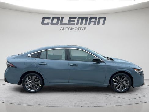 New 2026 Nissan Sentra SL w/ Floor Mat Package FWD image 4