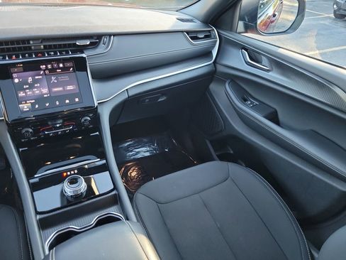 Certified 2024 Jeep Grand Cherokee Laredo X w/ Trailer Tow Package image 19