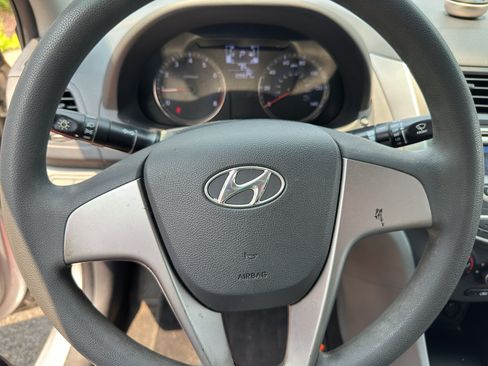 Used 2015 Hyundai Accent GLS FWD image 20