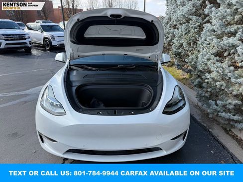Used 2022 Tesla Model Y Long Range image 32
