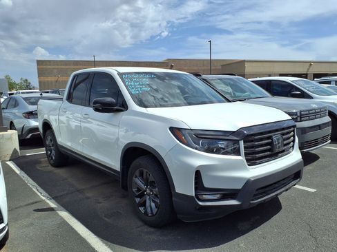 Used 2021 Honda Ridgeline Sport image 2