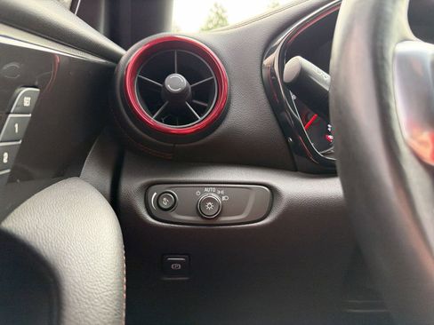 Used 2019 Chevrolet Blazer RS image 17