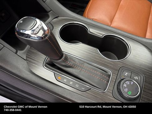 Used 2018 GMC Acadia SLT image 30