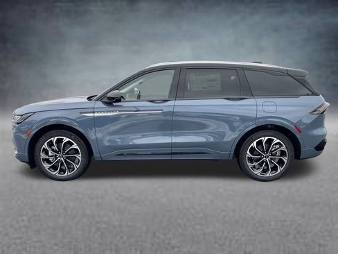 New 2026 Lincoln Nautilus Reserve image 2