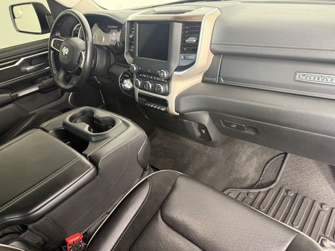 Used 2022 RAM 1500 Laramie AWD/4WD image 11