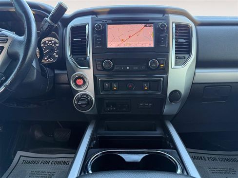 Used 2019 Nissan Titan PRO-4X image 12