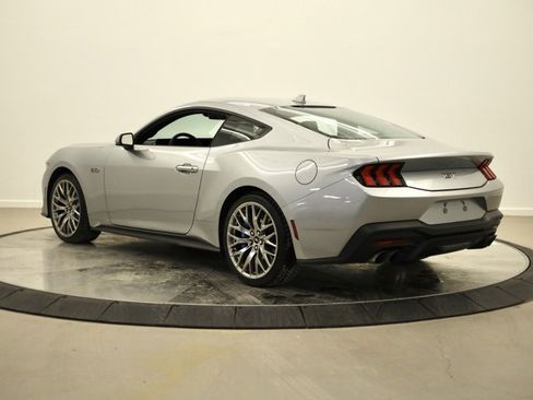 Used 2024 Ford Mustang GT Premium image 5