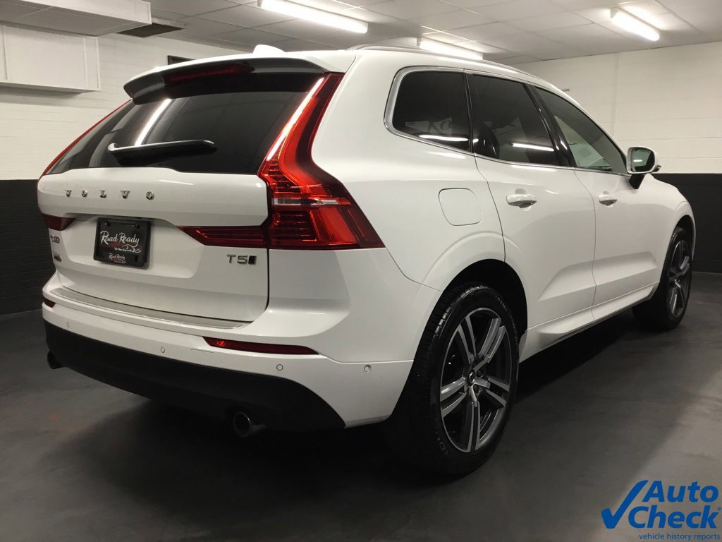 Used 2018 Volvo XC60 T5 Momentum w/ Vision Package AWD/4WD image 10