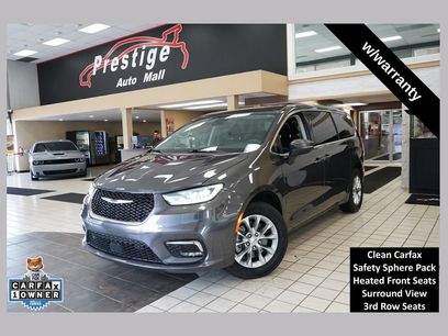 Used 2023 Chrysler Pacifica Touring-L