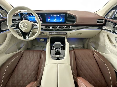 Used 2026 Mercedes-Benz Maybach GLS 600 4MATIC image 22