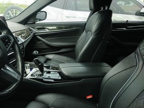 Used 2023 BMW M550i xDrive w/ Executive Package AWD/4WD image 15