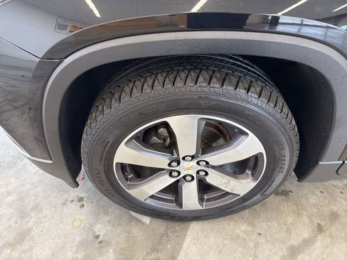 Used 2018 Chevrolet Traverse LT image 31