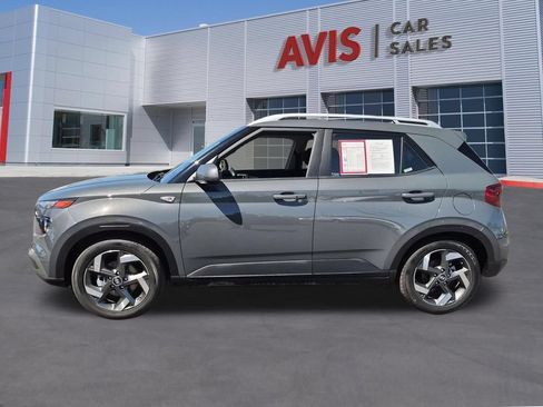 Used 2025 Hyundai Venue SEL FWD image 10