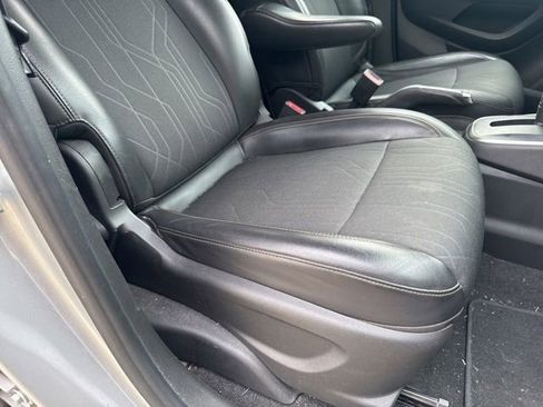 Used 2019 Chevrolet Trax LT w/ LT Convenience Package AWD/4WD image 15