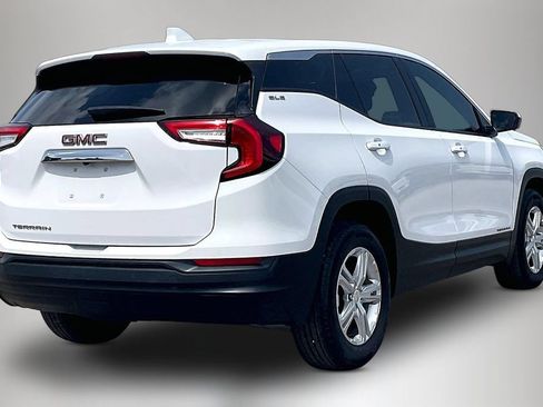Used 2024 GMC Terrain SLE FWD image 5