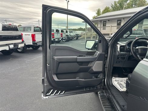 New 2025 Ford F150 Lariat w/ Equipment Group 501A Mid image 16