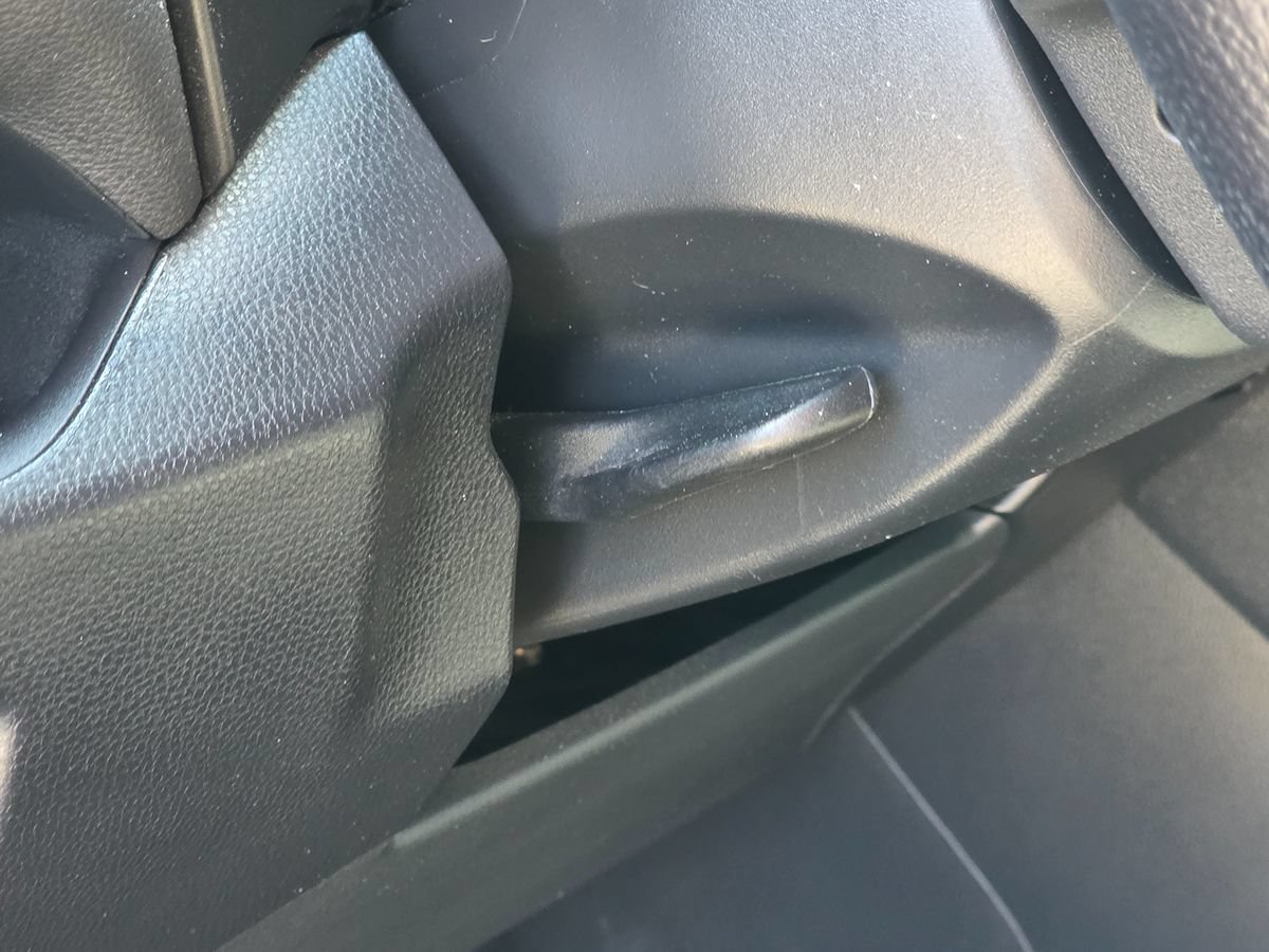 Used 2019 Toyota RAV4 LE w/ Carpet Mat Package FWD image 51
