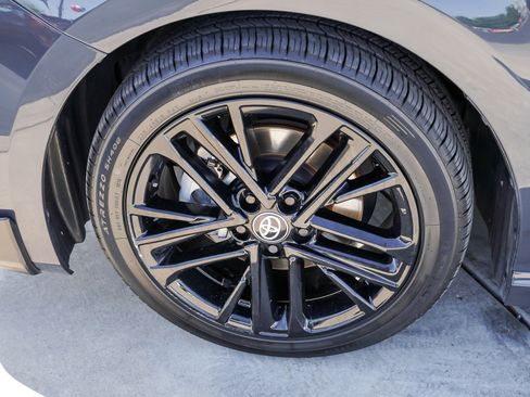 Used 2025 Toyota Camry SE FWD image 12