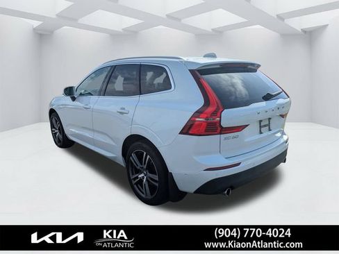 Used 2019 Volvo XC60 T5 Momentum w/ Multimedia Package AWD/4WD image 5