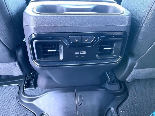 Used 2024 GMC Sierra 1500 AT4 w/ Technology Package AWD/4WD image 27