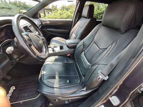 Used 2014 Jeep Grand Cherokee Laredo w/ Quick Order Package 23E AWD/4WD image 11