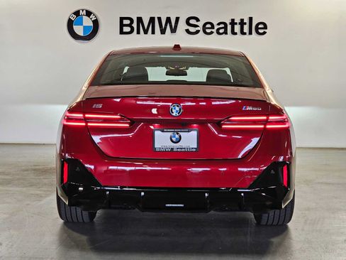 Used 2025 BMW i5 M60 w/ Premium Package AWD/4WD image 5