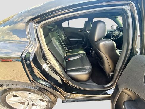Used 2022 Dodge Charger SXT w/ Leather Interior Group RWD image 27