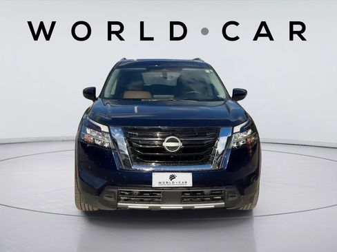 Used 2023 Nissan Pathfinder Platinum w/ Cargo Package FWD image 8