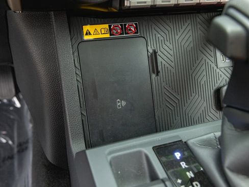Certified 2025 Toyota Tacoma TRD Off-Road w/ TRD Off Road Premium Package AWD/4WD image 21