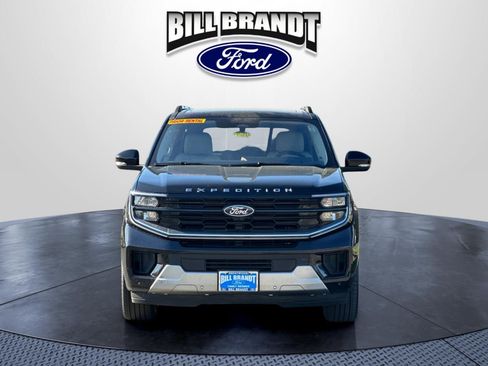 Certified 2025 Ford Expedition Max Platinum w/ Driver's Package AWD/4WD image 5