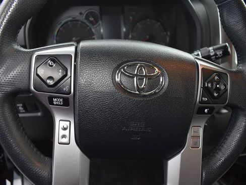 Used 2020 Toyota 4Runner SR5 Premium w/ Moonroof Package AWD/4WD image 12