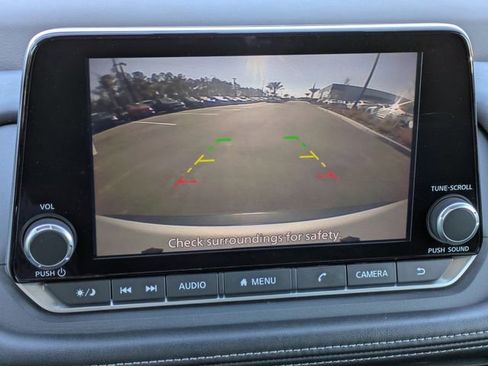 Used 2023 Nissan Rogue SV image 22