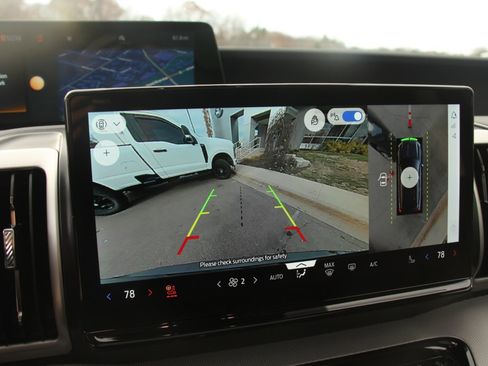 New 2025 Ford Expedition Active image 31